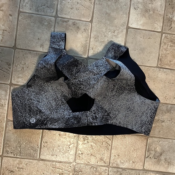 Lululemon Bras - Picture 2 of 3
